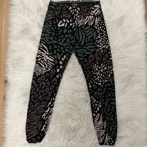 Calvin Klein athletic leggings size S